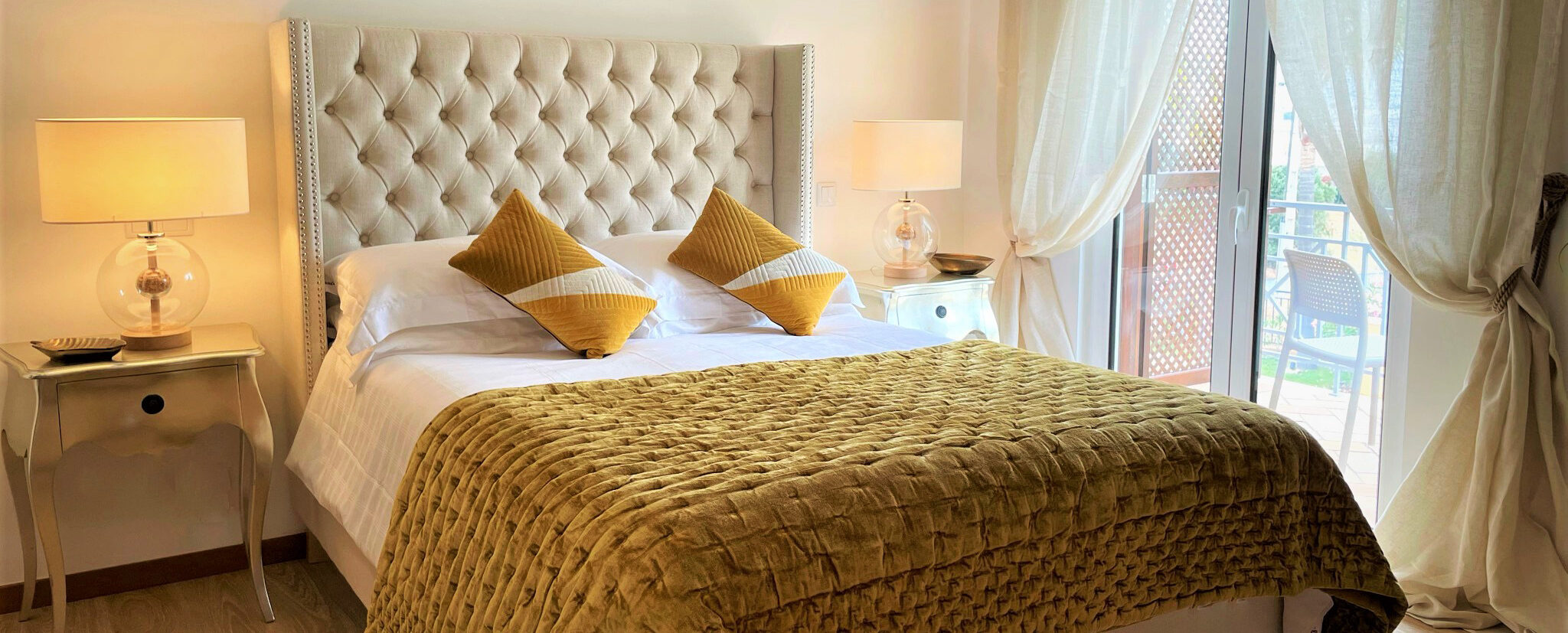 villa Cascata master bedroom